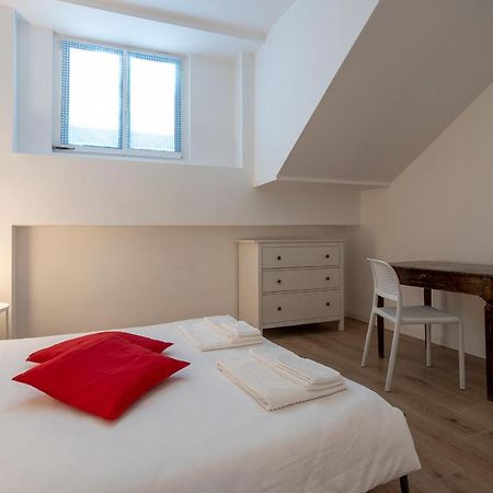City Centre Apartment - 10 Minutes To Duomo - Free Wifi E Netflix 밀라노 외부 사진