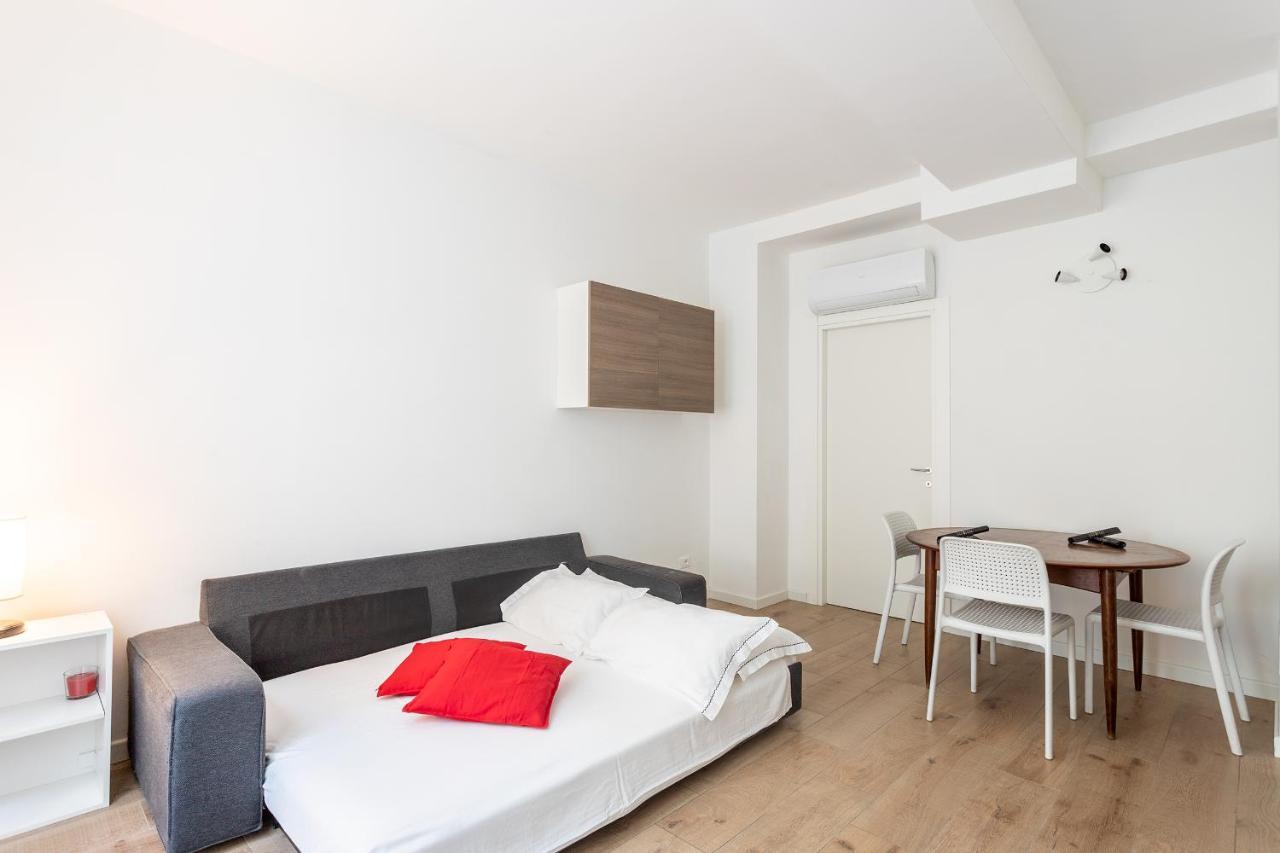 City Centre Apartment - 10 Minutes To Duomo - Free Wifi E Netflix 밀라노 외부 사진