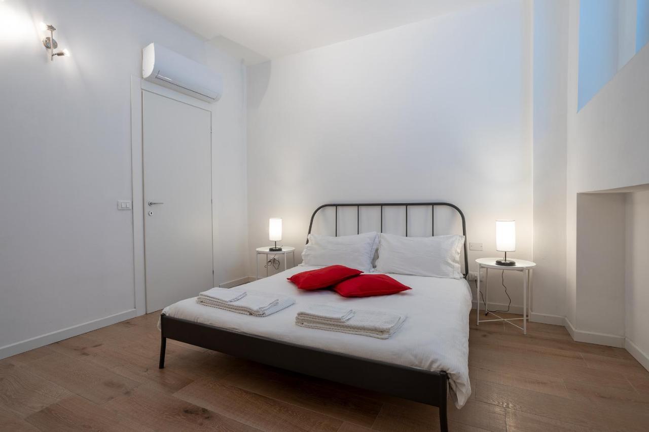 City Centre Apartment - 10 Minutes To Duomo - Free Wifi E Netflix 밀라노 외부 사진