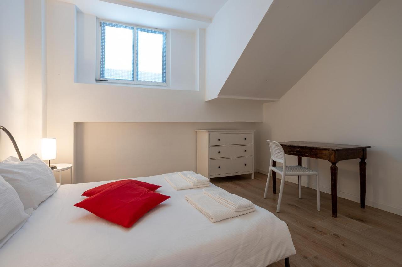 City Centre Apartment - 10 Minutes To Duomo - Free Wifi E Netflix 밀라노 외부 사진